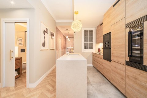 Apartamento en venta en Barcelona, España 3 dormitorios, 94 m2 No. 182381 - foto 10