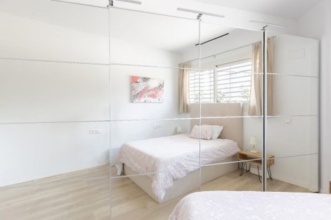 Продажа квартиры в Барселона, Испания 1 спальня, 70м2 №182386 - фото 17