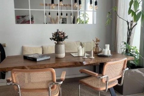 Продажа квартиры в Барселона, Испания 1 спальня, 70м2 №182386 - фото 3