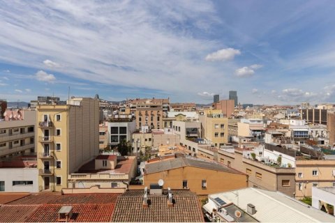 Продажа квартиры в Барселона, Испания 1 спальня, 70м2 №182386 - фото 30