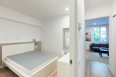 Apartamento en venta en Barcelona, España 3 dormitorios, 72 m2 No. 182384 - foto 14