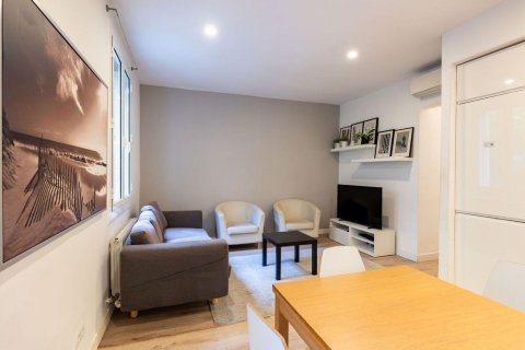 Apartamento en venta en Barcelona, España 3 dormitorios, 72 m2 No. 182384 - foto 6
