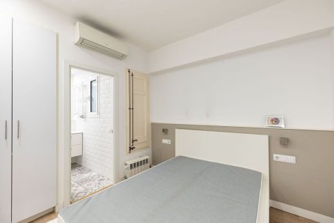 Apartamento en venta en Barcelona, España 3 dormitorios, 72 m2 No. 182384 - foto 15