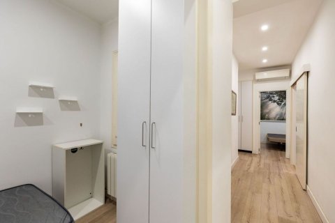 Apartamento en venta en Barcelona, España 3 dormitorios, 72 m2 No. 182384 - foto 24