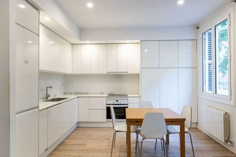 Apartamento en venta en Barcelona, España 3 dormitorios, 72 m2 No. 182384 - foto 8