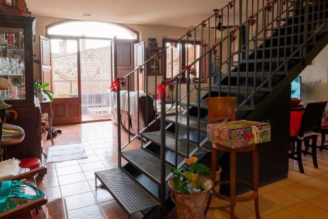 Сasa en venta en España 12 dormitorios, 830 m2 No. 182380 - foto 12