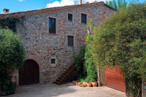 Сasa en venta en España 12 dormitorios, 830 m2 No. 182380 - foto 10