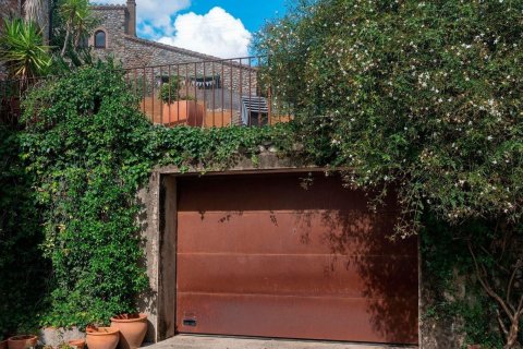 Сasa en venta en España 12 dormitorios, 830 m2 No. 182380 - foto 9