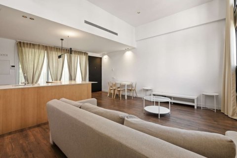 Продажа квартиры в Барселона, Испания 63м2 №182385 - фото 12