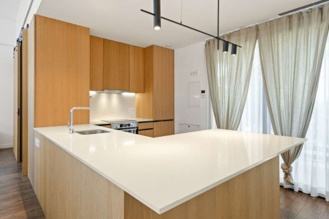 Продажа квартиры в Барселона, Испания 63м2 №182385 - фото 5