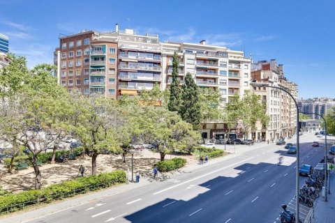 Продажа квартиры в Барселона, Испания 3 спальни, 78м2 №182382 - фото 29