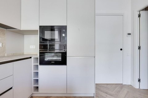 Продажа квартиры в Барселона, Испания 3 спальни, 78м2 №182382 - фото 14
