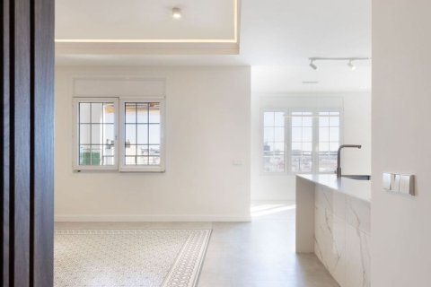 Продажа квартиры в Барселона, Испания 3 спальни, 131м2 №182383 - фото 12
