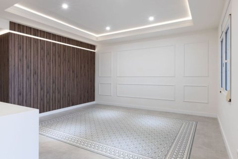 Продажа квартиры в Барселона, Испания 3 спальни, 131м2 №182383 - фото 5
