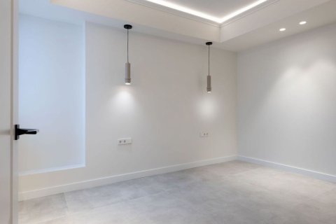Продажа квартиры в Барселона, Испания 3 спальни, 131м2 №182383 - фото 21
