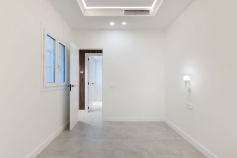 Продажа квартиры в Барселона, Испания 3 спальни, 131м2 №182383 - фото 29