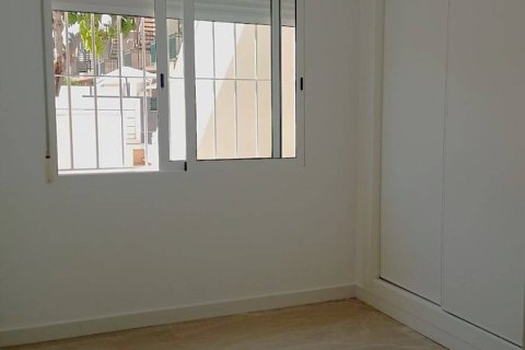 Kaupunkipientalo myytävänä Pilar de la Horadada, Alicante, Espanja, 2 makuuhuonetta, 65 m2 No. 155734 - kuva 10