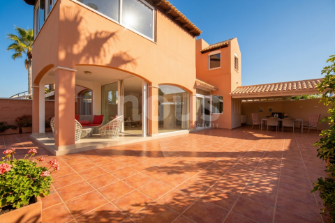 Villa for sale in Adeje, Tenerife, Spain 3 bedrooms, 103 sq.m. No. 155736 - photo 4