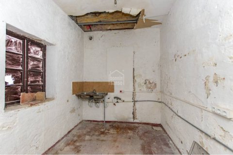 Radhus till salu i Es Castell, Menorca, Spanien 4 sovrum, 85 kvm. Nr. 179308 - foto 7