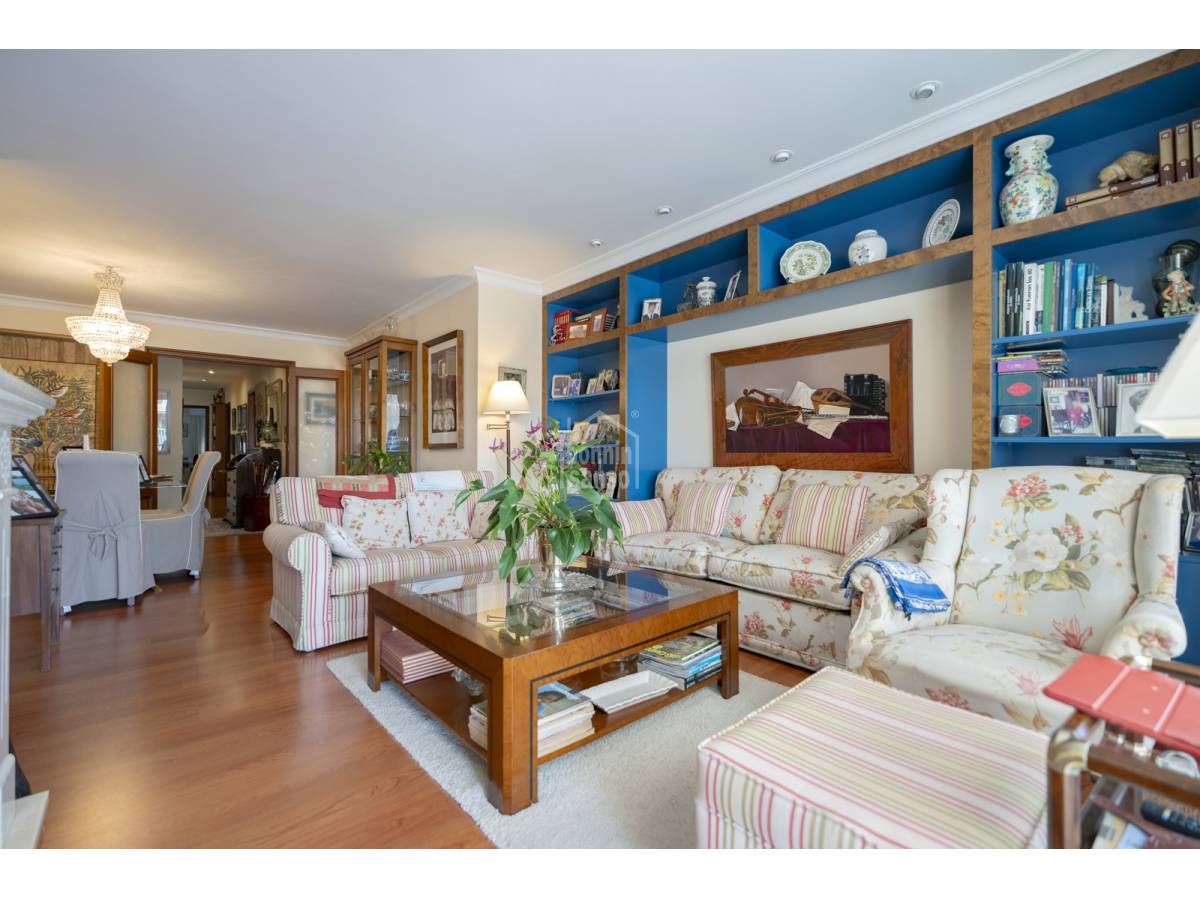 Apartment in Mahon, Menorca, Spain 4 bedrooms, 141 sq.m. No. 179313