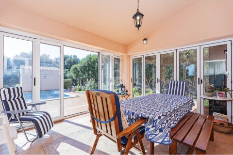 Villa till salu i Es Castell, Menorca, Spanien 4 sovrum, 255 kvm. Nr. 155446 - foto 4