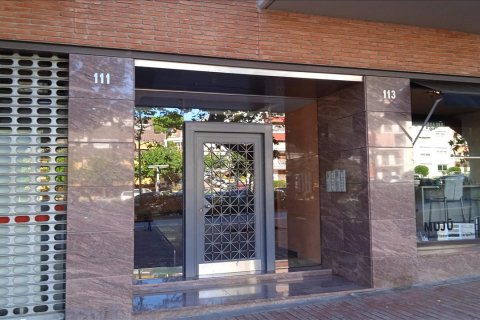 Apartment à vendre à Arenys de Mar, Barcelona, Espagne, 3 chambres, 81 m2 No. 167229 - photo 2