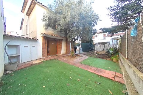 House à Vilassar de Dalt, Barcelona, Espagne 5 chambres, 223 m2 No. 167230