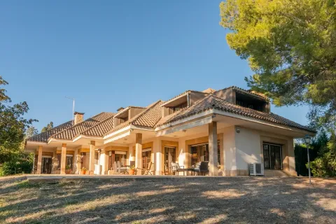 House à vendre à L'Ametlla Del Valles, Barcelona, Espagne, 7 chambres, 710 m2 No. 167225 - photo 2
