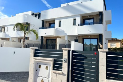 Villa en Benferri, Alicante, España 3 dormitorios, 222 m2 No. 149738