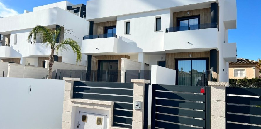 Villa en Benferri, Alicante, España 3 dormitorios, 222 m2 No. 149738