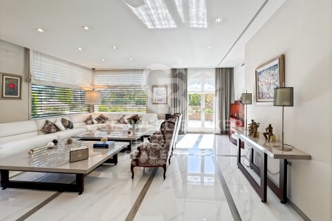 Продажа виллы в Барселона, Испания 5 спален, 938м2 №159144 - фото 10