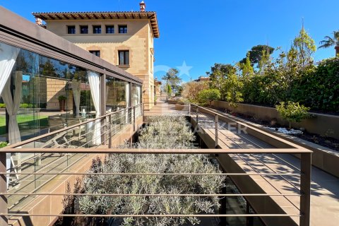 Продажа виллы в Барселона, Испания 5 спален, 938м2 №159144 - фото 7