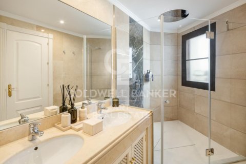 Talo myytävänä Benahavis, Malaga, Espanja, 4 makuuhuonetta, 373 m2 No. 159146 - kuva 12