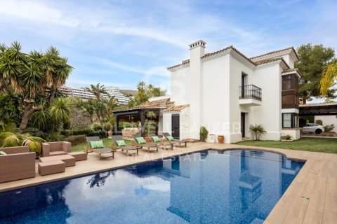Talo myytävänä Benahavis, Malaga, Espanja, 4 makuuhuonetta, 373 m2 No. 159146 - kuva 1