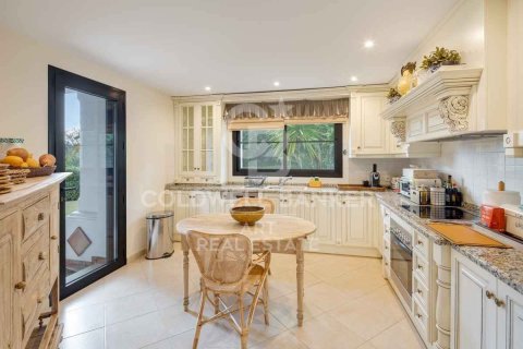 Talo myytävänä Benahavis, Malaga, Espanja, 4 makuuhuonetta, 373 m2 No. 159146 - kuva 6