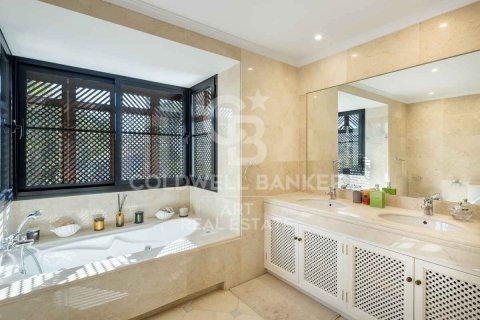 Talo myytävänä Benahavis, Malaga, Espanja, 4 makuuhuonetta, 373 m2 No. 159146 - kuva 10