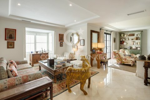 Talo myytävänä Benahavis, Malaga, Espanja, 4 makuuhuonetta, 373 m2 No. 159146 - kuva 3