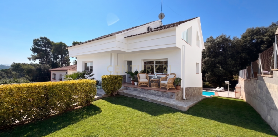 House in Santa Eulalia De Roncana, Barcelona, Spanien 5 Schlafzimmer, 293 m2 Nr. 192349