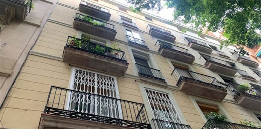 Komerciāls īpašums Barcelona, Spānijā 132 m2 Nr. 192369