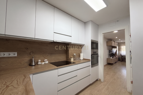 Wohnung zum Verkauf in Mataro, Barcelona, Spanien 3 Schlafzimmer, 74 m2 Nr. 192347 - Foto 7