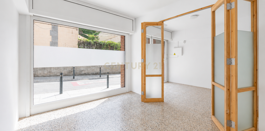 Komerciāls īpašums Barcelona, Spānijā 1 istaba, 61 m2 Nr. 192350