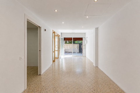 Komerciāls īpašums pārdošanā Barcelona, Spānijā 1 istaba, 61 m2 Nr. 192350 - attēls 5