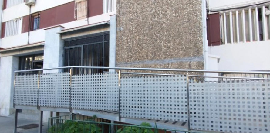 Apartment à L'Hospitalet de Llobregat, Barcelona, Espagne 2 chambres, 85 m2 No. 192368