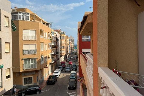 Lägenhet till salu i Torrevieja, Alicante, Spanien 1 sovrum, 70 kvm. Nr. 196673 - foto 23