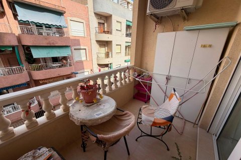 Lägenhet till salu i Torrevieja, Alicante, Spanien 1 sovrum, 70 kvm. Nr. 196673 - foto 22