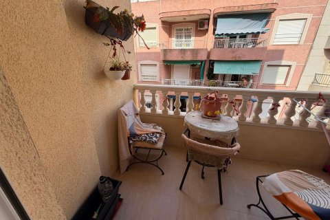 Lägenhet till salu i Torrevieja, Alicante, Spanien 1 sovrum, 70 kvm. Nr. 196673 - foto 21