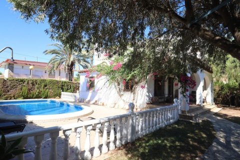 Lägenhet till salu i Cabo Roig, Alicante, Spanien 4 sovrum, 133 kvm. Nr. 196679 - foto 17