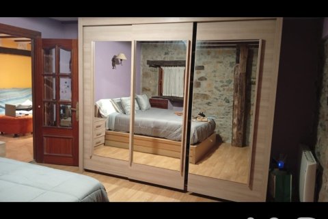 Сasa en venta en Karrantza Harana, Vizcaya, España 3 dormitorios, 300 m2 No. 152709 - foto 19