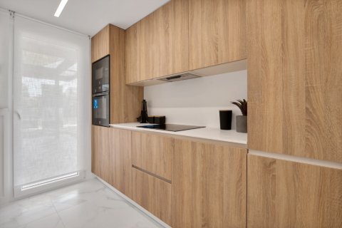 Huoneisto myytävänä Punta Prima, Alicante, Espanja, 3 makuuhuonetta, 92 m2 No. 145154 - kuva 6