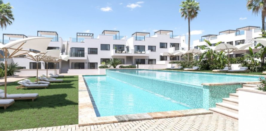 Apartment in Torrevieja, Alicante, Spain 2 bedrooms, 69 sq.m. No. 145156